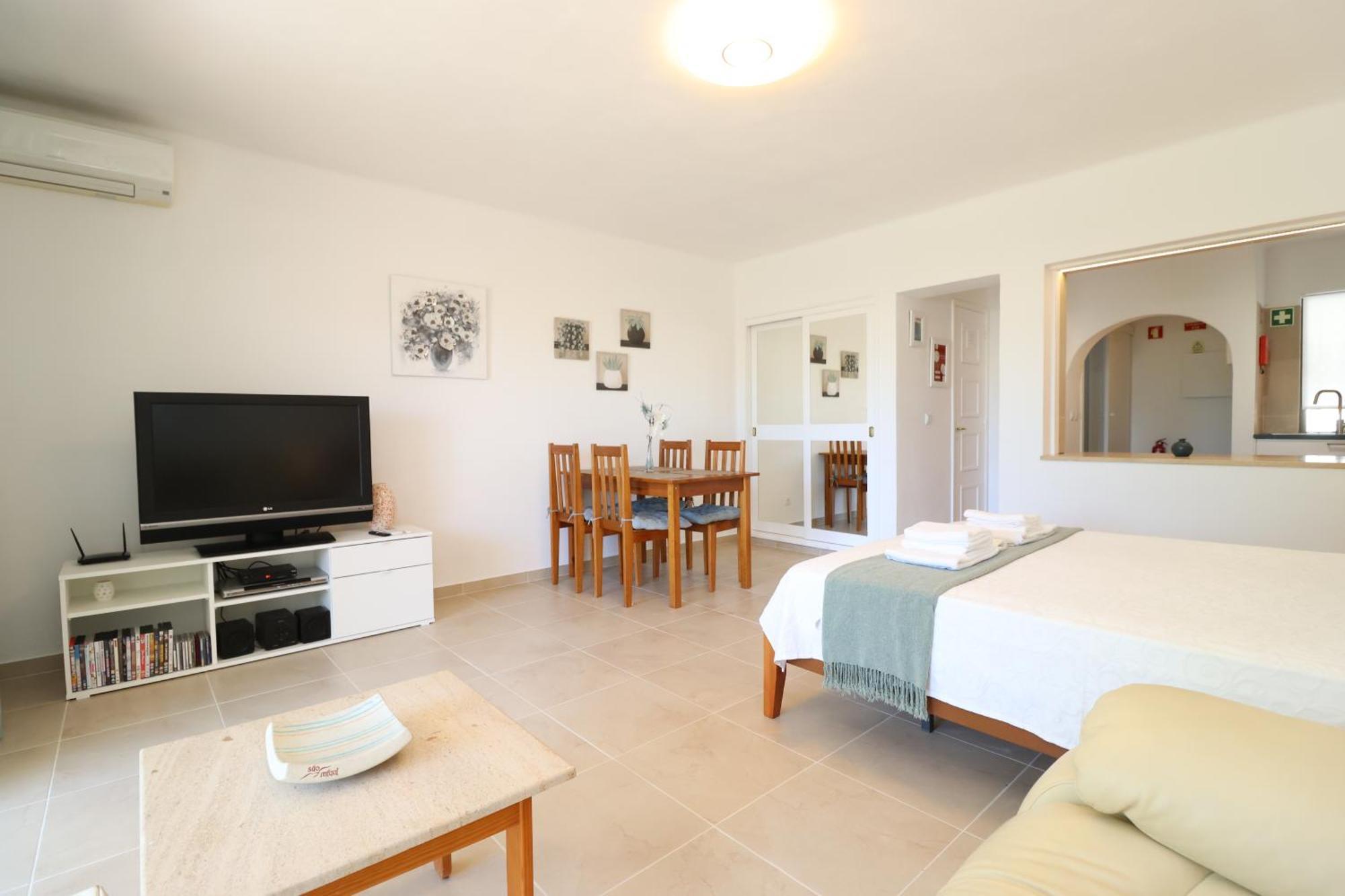 Camelia 52 Beach Studio Apartment - Sao Rafael, อัลบูเฟรา ภายนอก รูปภาพ